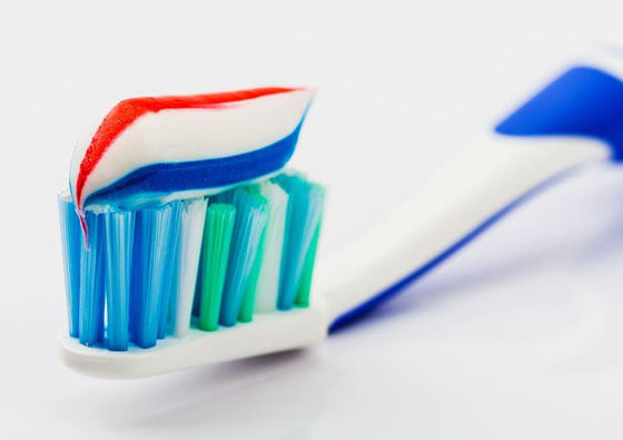 qualité CMC additif alimentaire - gomme à base de cellulose de qualité alimentaire avec un nombre total de plaques ≤ 500 Cfu/g, bonne stabilité thermique et poudre blanche à la crème usine